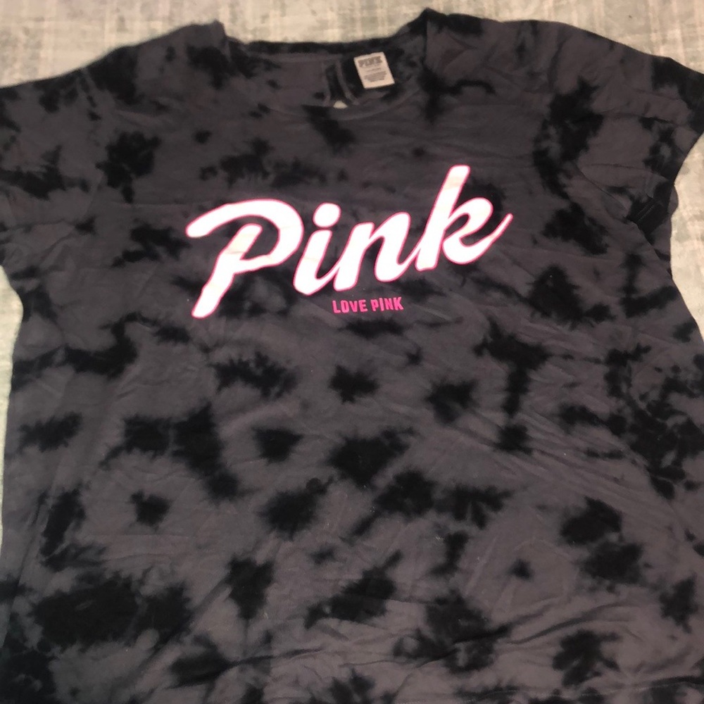 Tie dye VS PINK T shirt
